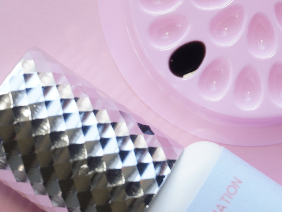 Black Adhesive Lash Glue for Sensitive Eyes | Sticky Situation (0.5s Dry Time)